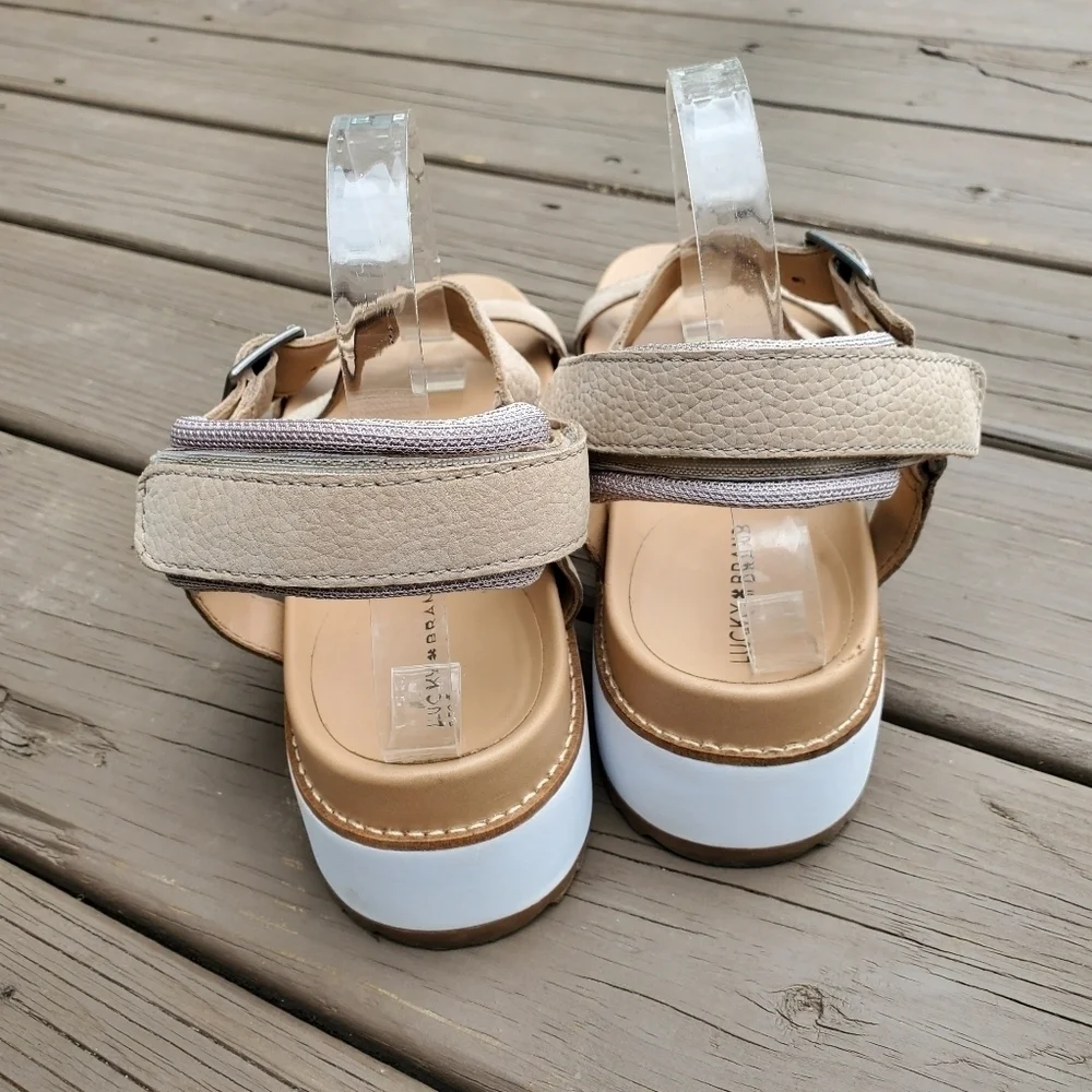 Lucky Brand Idenia Tan Nude Nubuck Suede Leather Platform Buckle Wedge Sandals 9